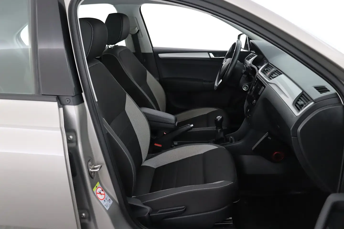 Car Image - 382ZAbqV9uz6stsAMgypEJ