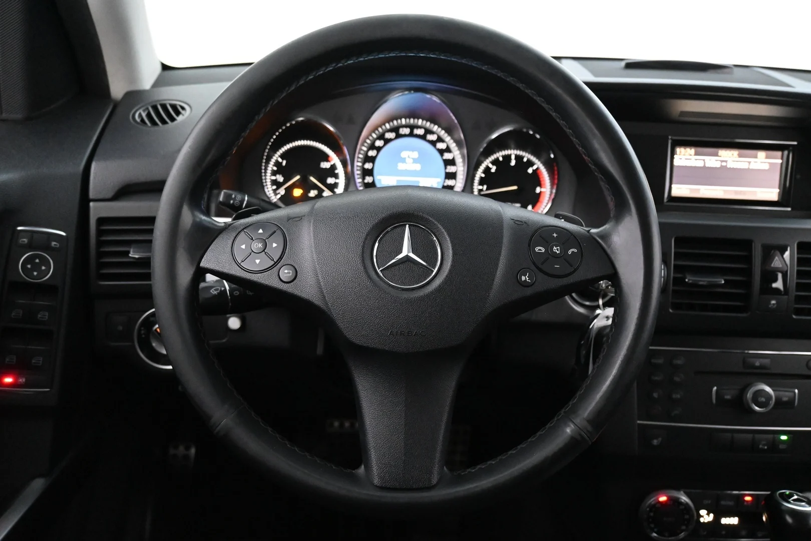 Car Image - 2bmkvYLiPlONqdE4cnS4BU