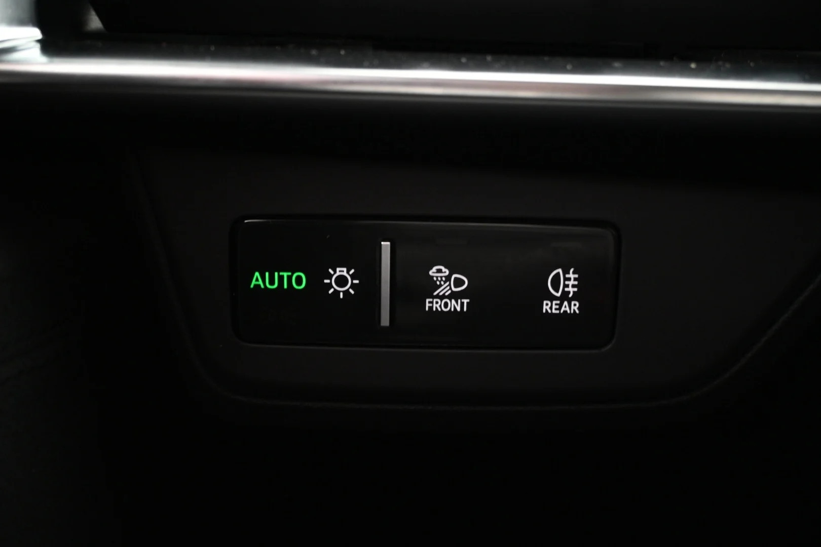 Car Image - 15p8WsM0YNX6MC2q27AQ1U