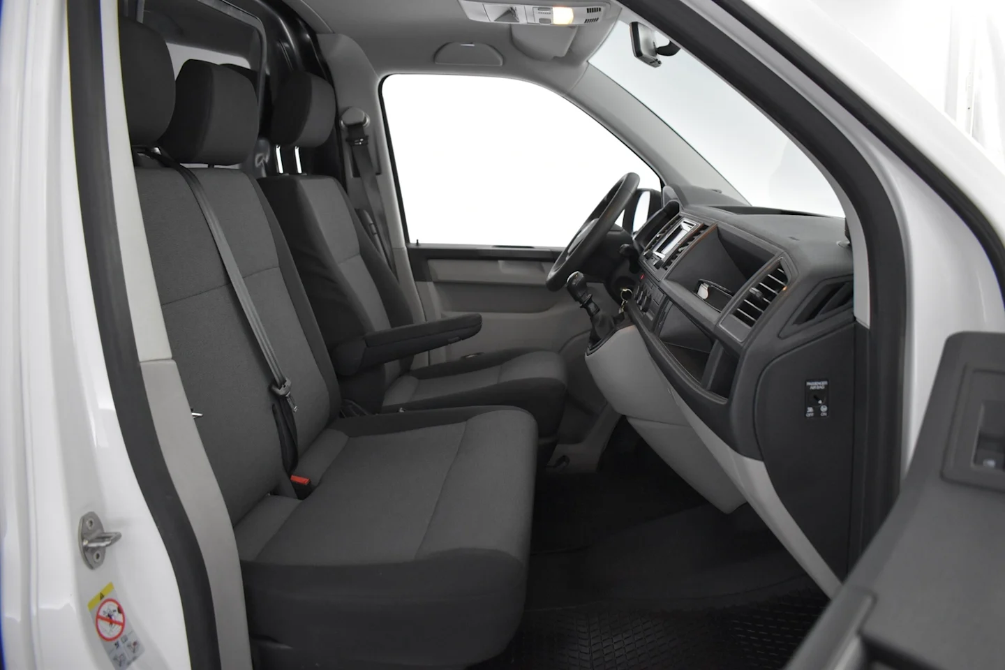 Car Image - 6J7ICfC44G9RK4XHUgiNnH