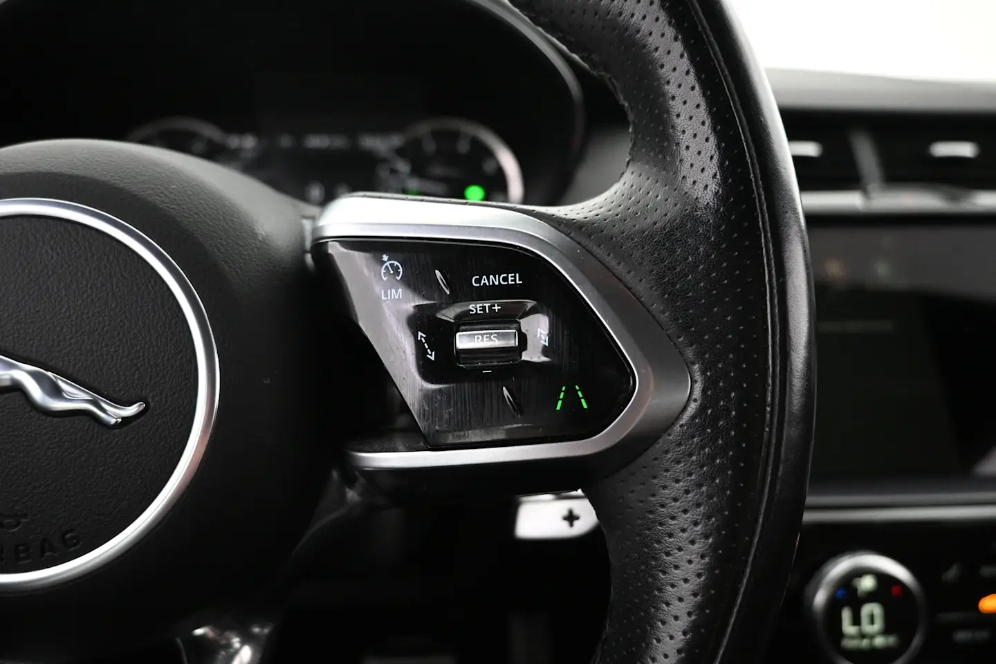Car Image - NVcVSjhL5ZdJxB2aByztI