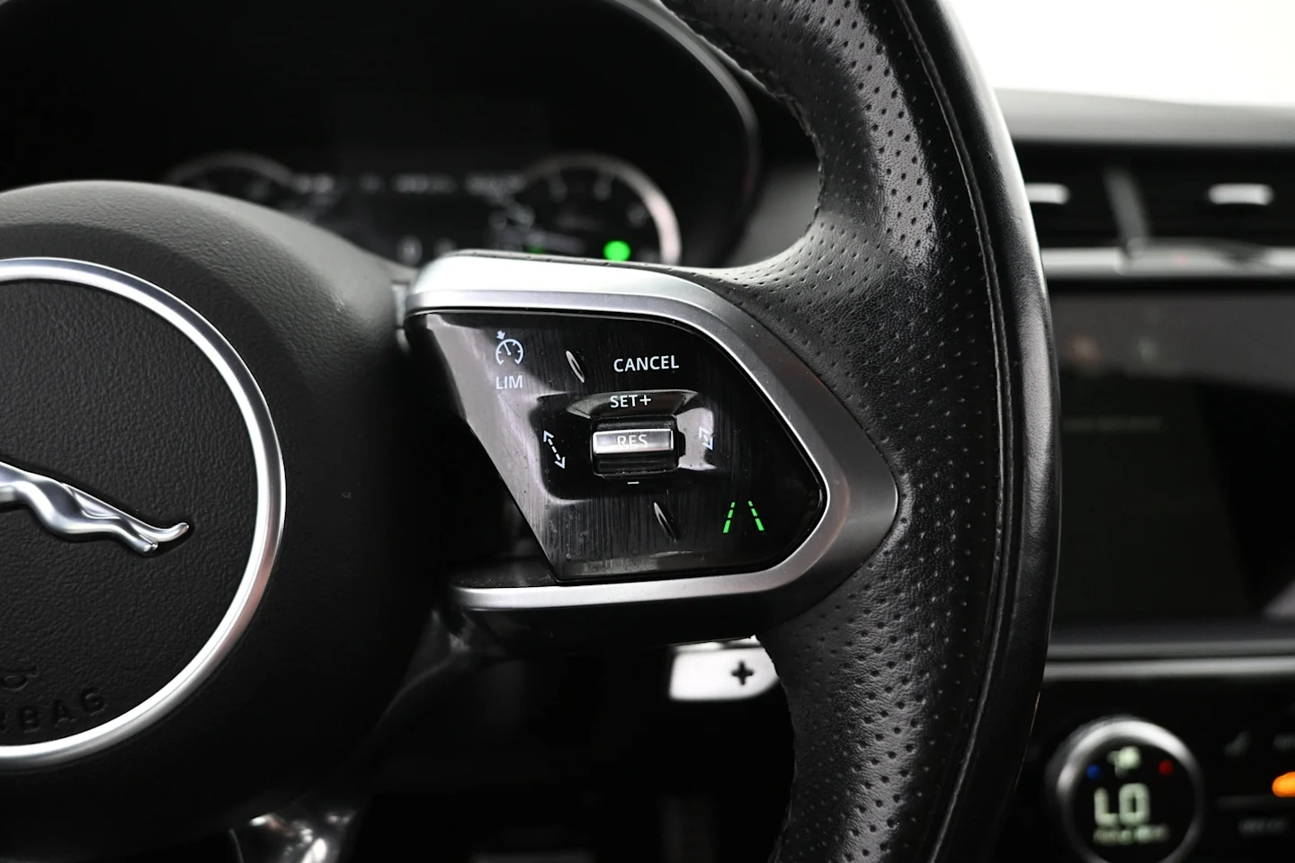 Car Image - NVcVSjhL5ZdJxB2aByztI
