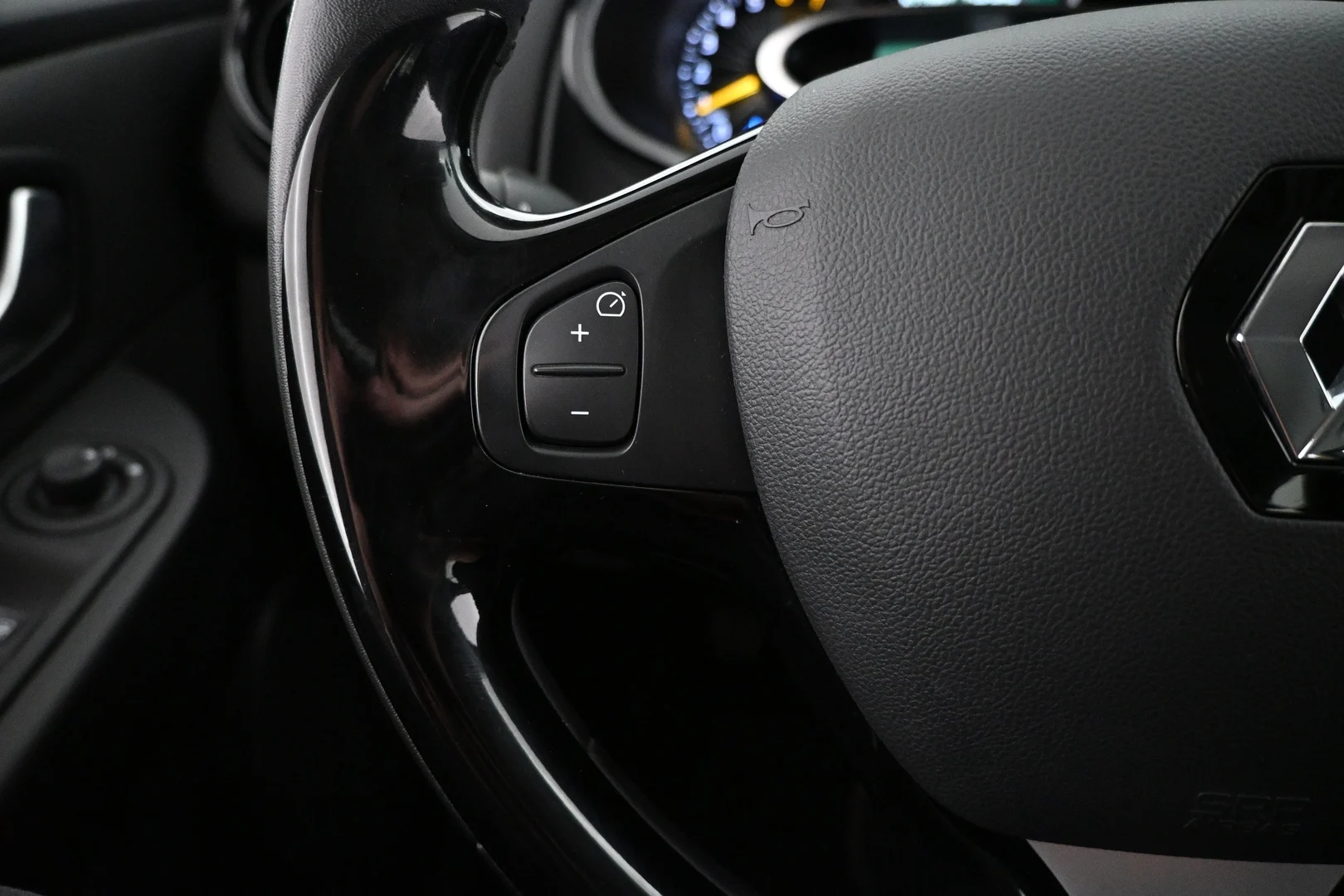 Car Image - 3DyDAn1jRCwSxbebKgs7RX