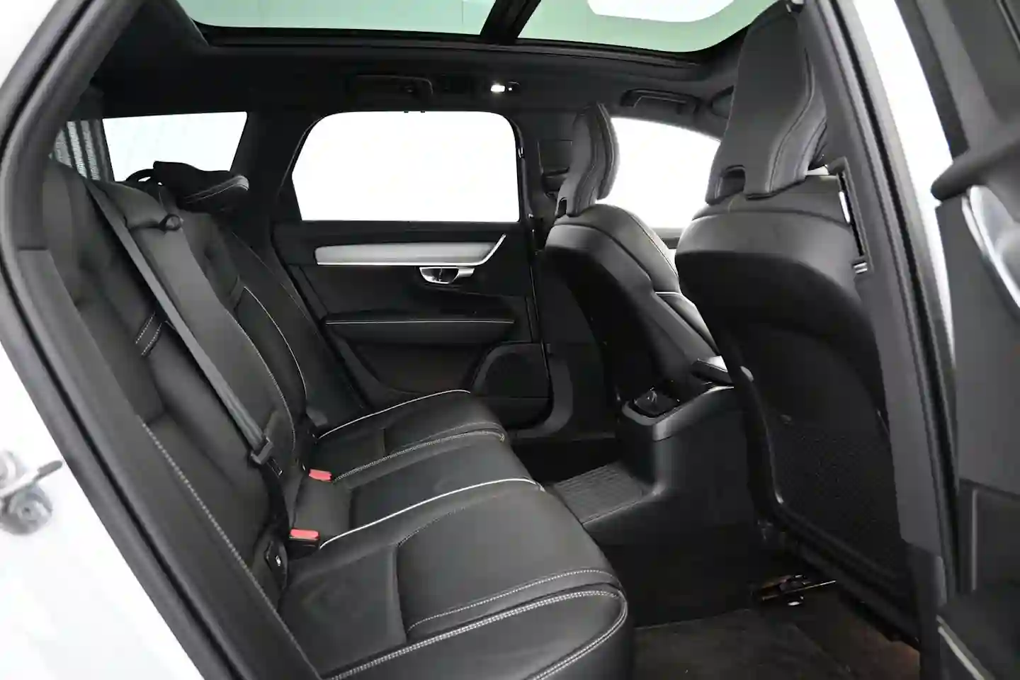 Car Image - 2x4YByNPSEeVz0huetR4uP