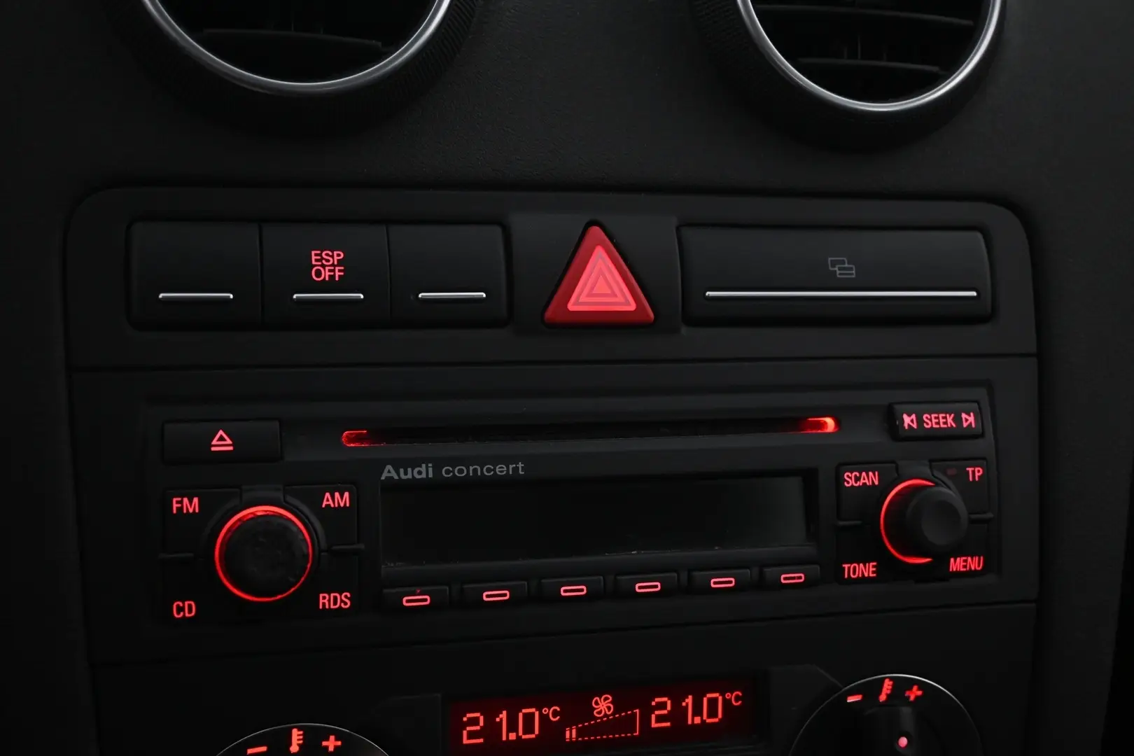 Car Image - 1eOZrcYK7CltalaYi1TF6K