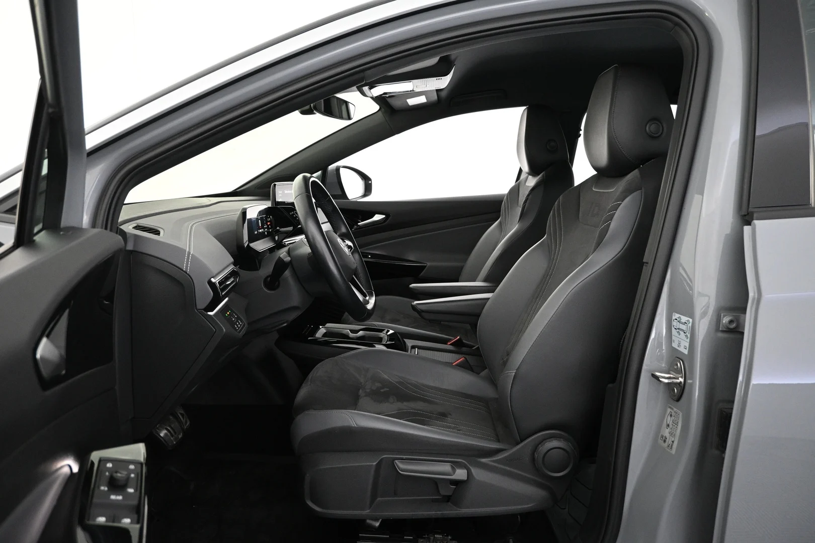 Car Image - 7vYQKWXaJ8BXrhEBtIm3w6