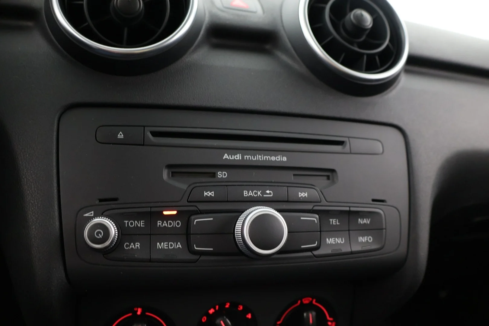 Car Image - 266kgupR6Y30pQvMbKJ6Ld