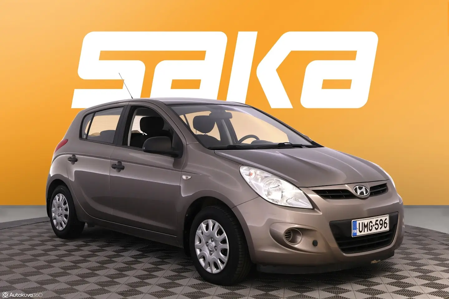 Car Image - 7n6w9Bkn8yzHzslrdcC3i2