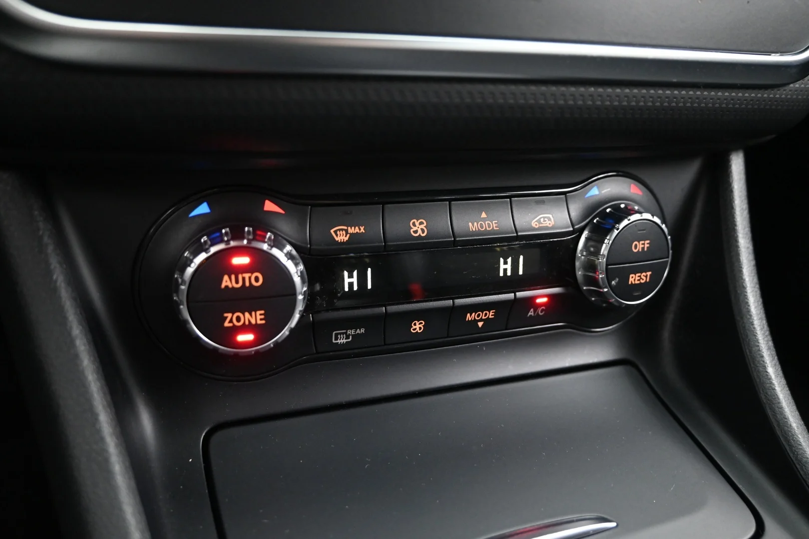 Car Image - 2w2DNP8tO38ppuPSFFaUjv