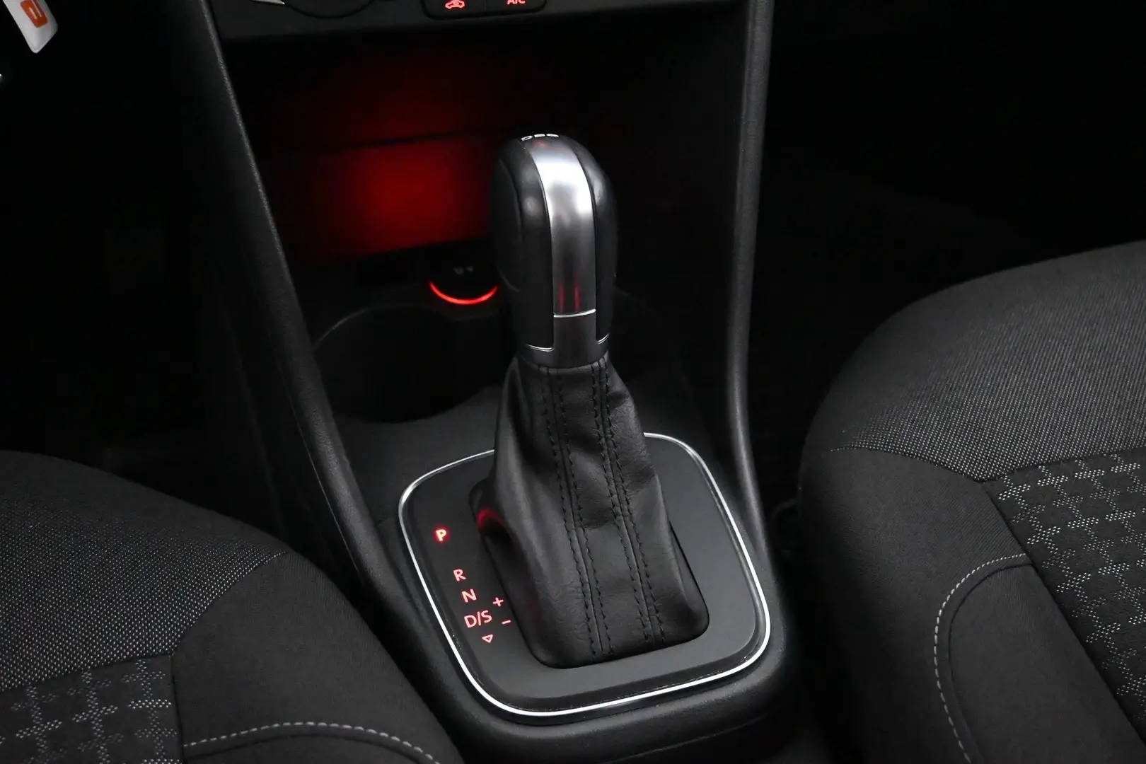 Car Image - 75i7KUBfFo7dNiQKh3FAZJ