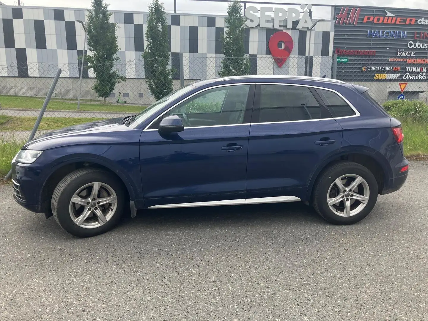 Car Image - 3JCMHVszDDF3SZ86odksyE
