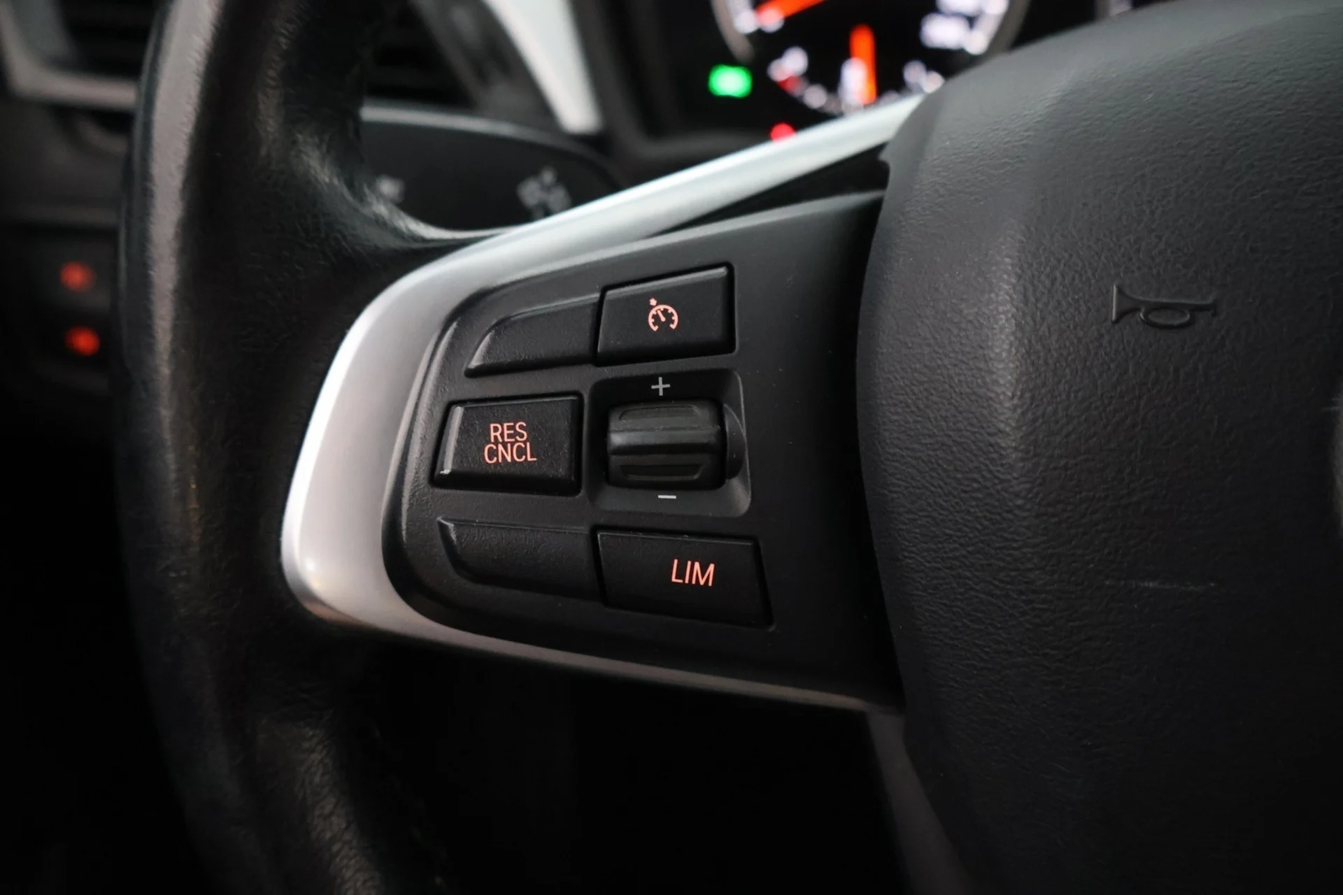 Car Image - SPfWGpQdL23nbqWnrGuDJ