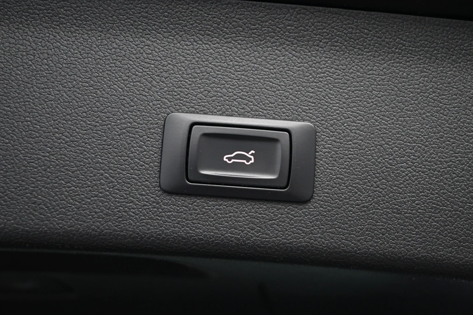 Car Image - 4zlEQ6A8j4cBdgDdWbGOEe