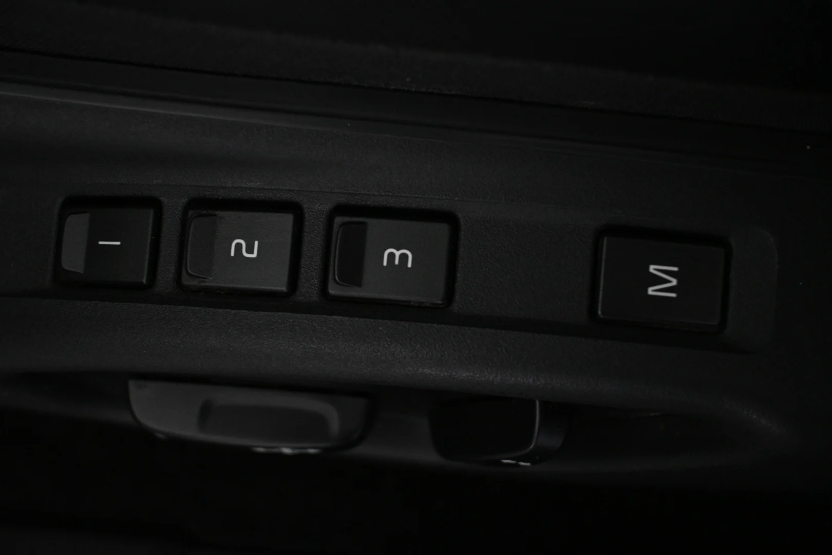 Car Image - 3CAUhooY5KnxC02QhsbC51