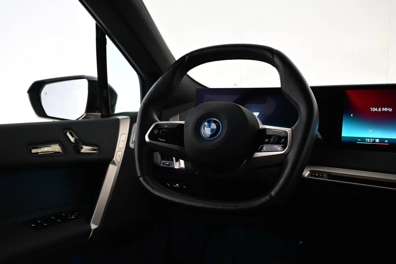 Car Image - 4abqGdMRsVcAjWln3XlB3M