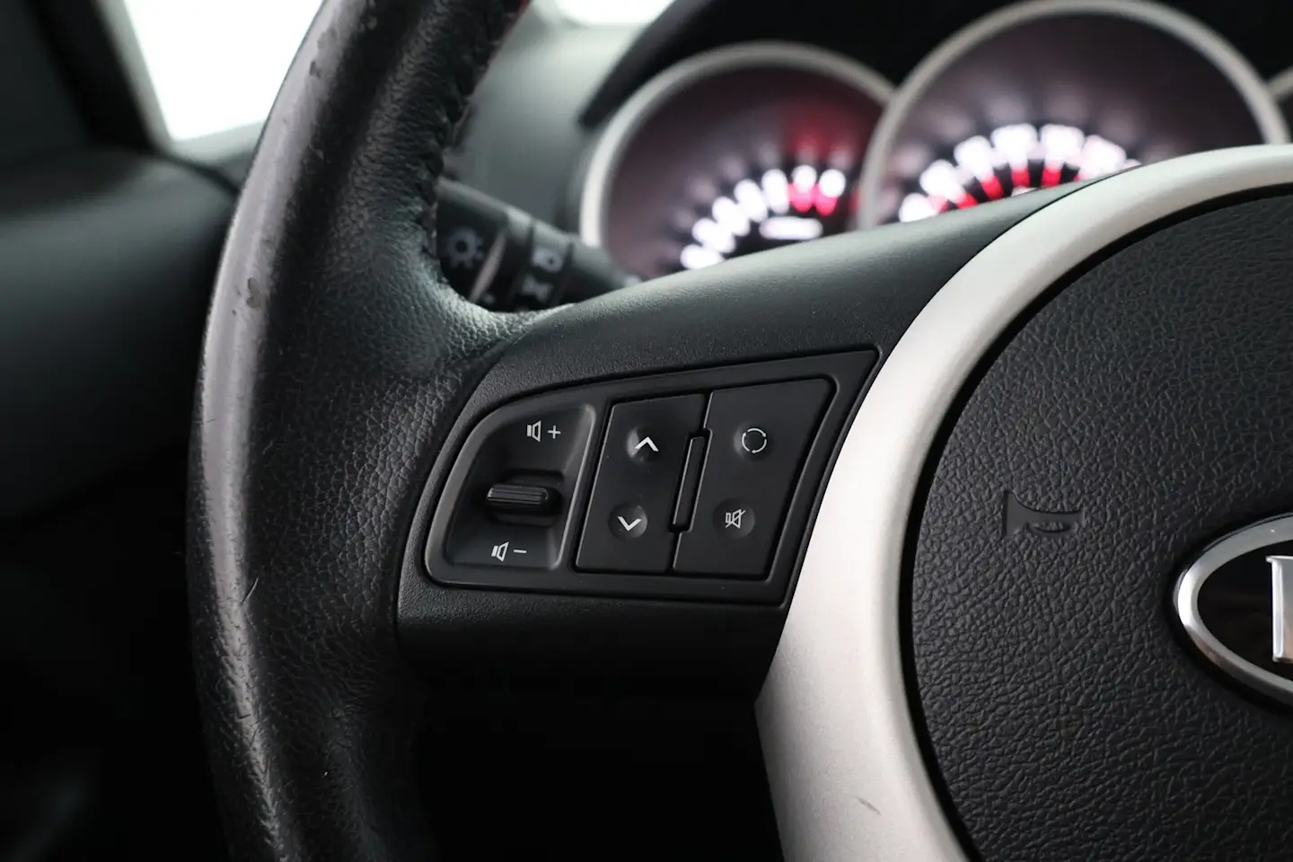 Car Image - 1islz1qKyvpwTnORVSkZ7I