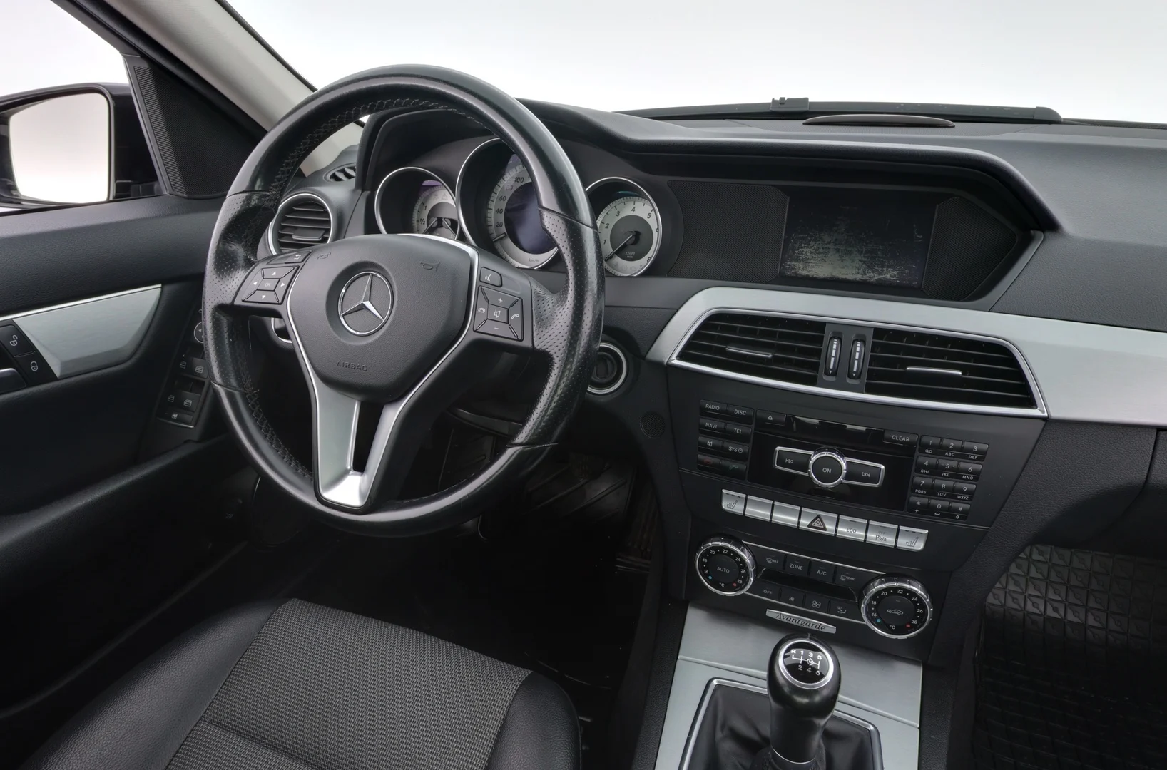 Car Image - 7dTj2q6y9qxjHIzNUygidU