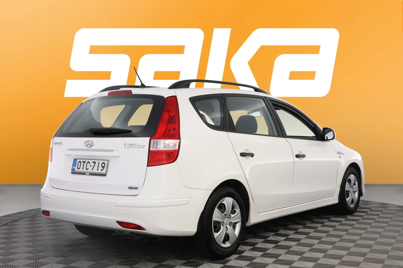 Car Image - NraiB6wjXa3HQwqUMTf60