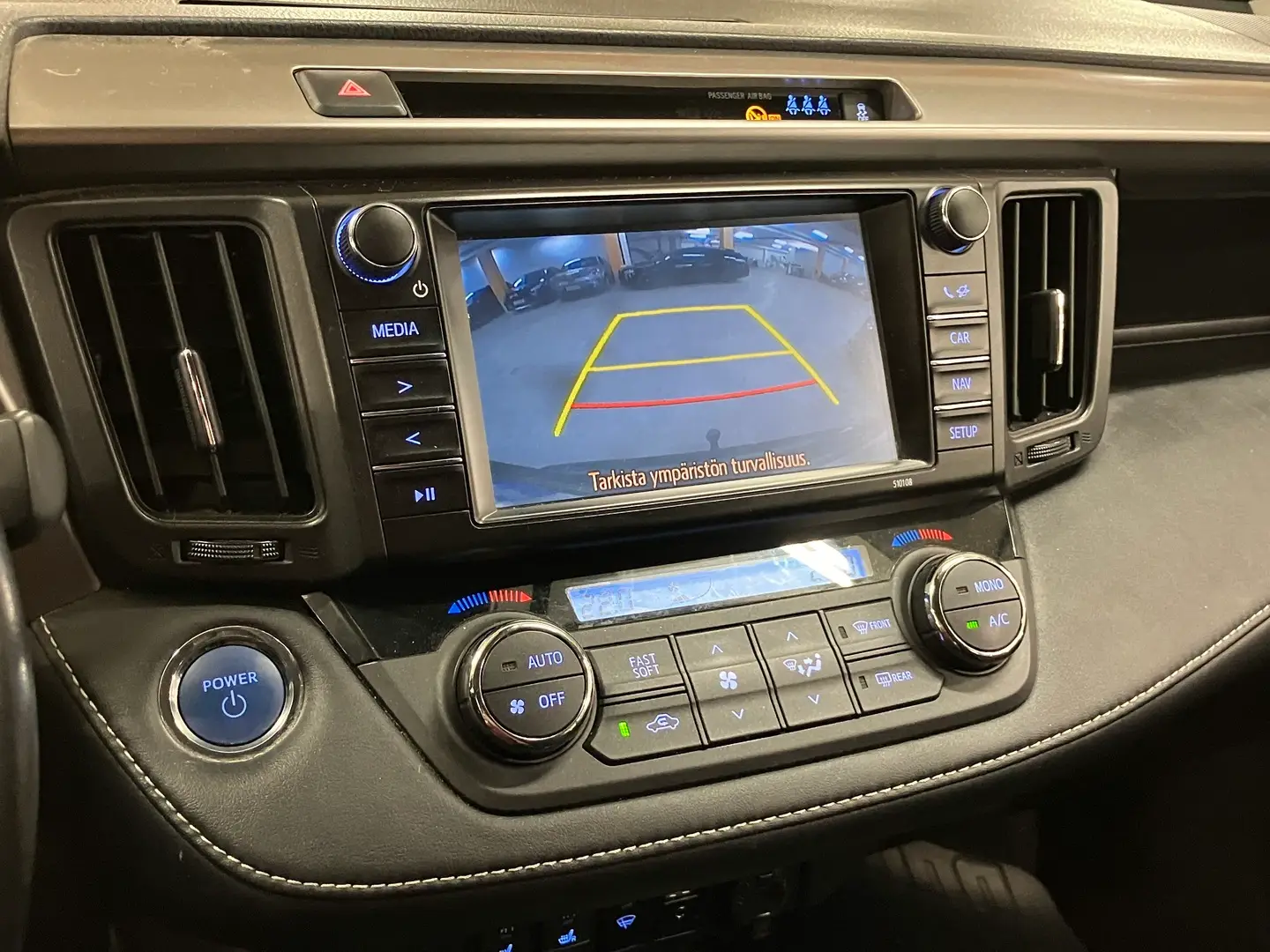 Car Image - 2UKUIyw16pQPjDTHzch0MD