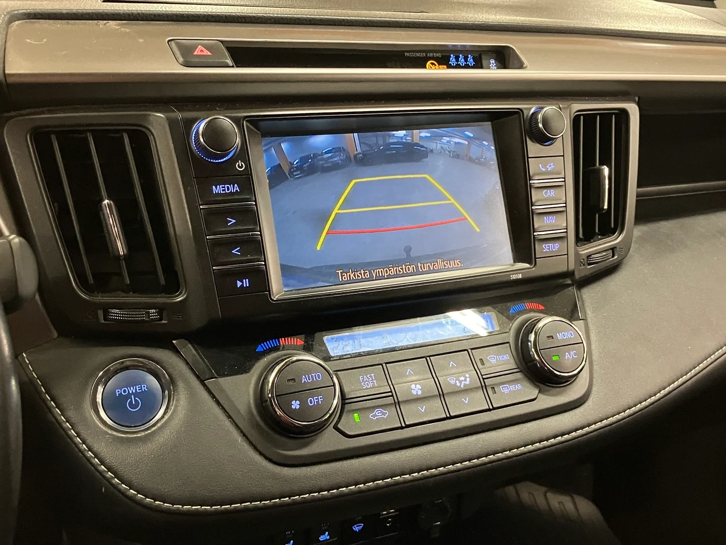 Car Image - 2UKUIyw16pQPjDTHzch0MD