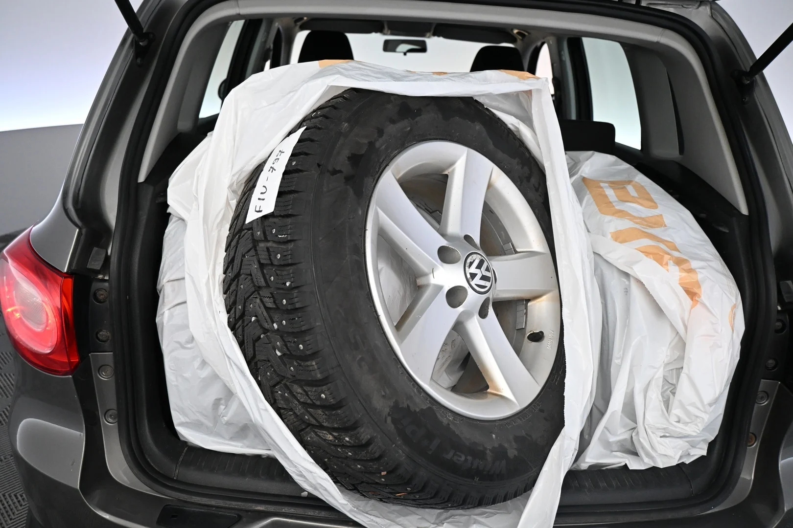 Car Image - 6IdZyyYtk9lEkNsVujGKCD