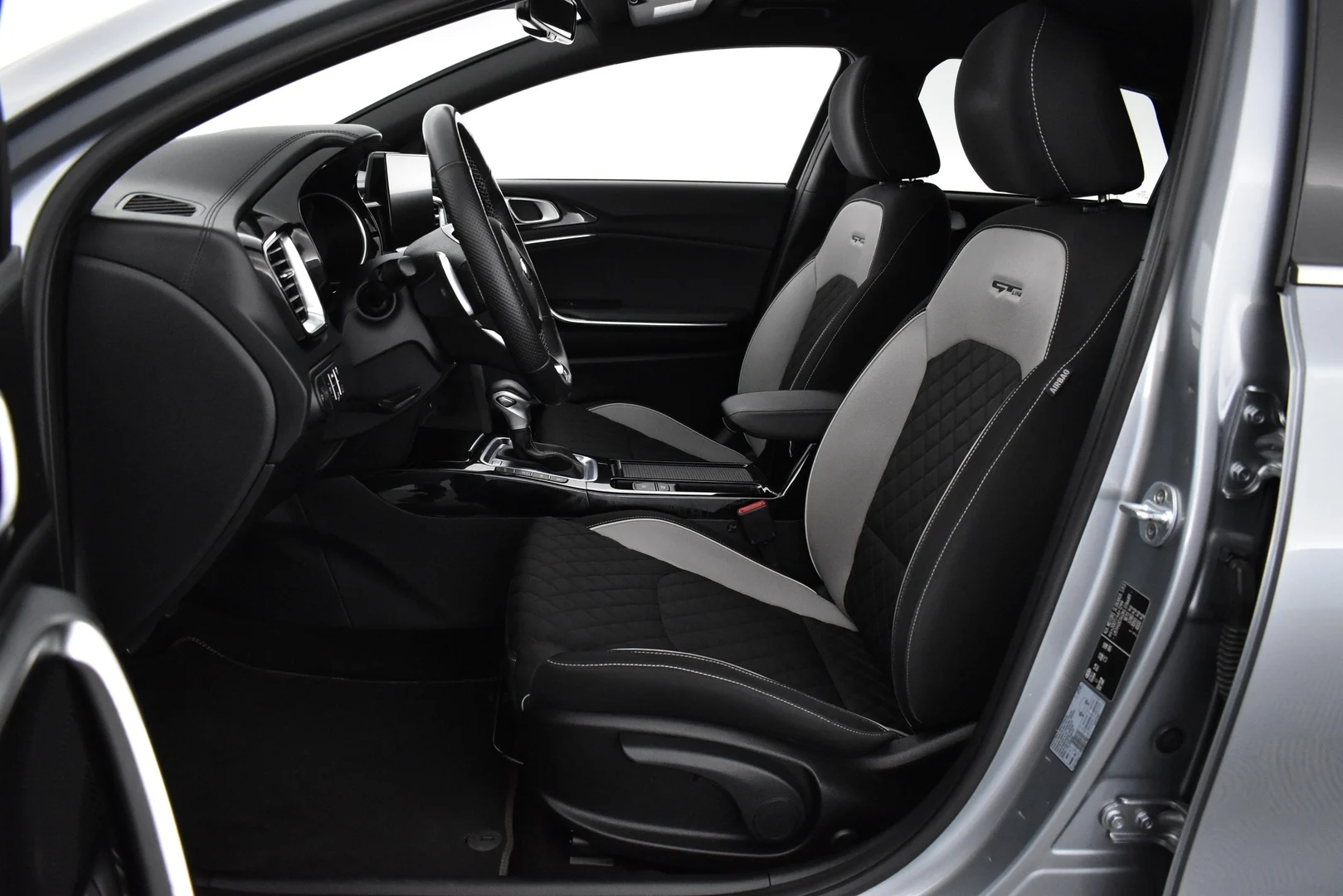Car Image - 6NX3I23mpQhdqAxmDGZZxG