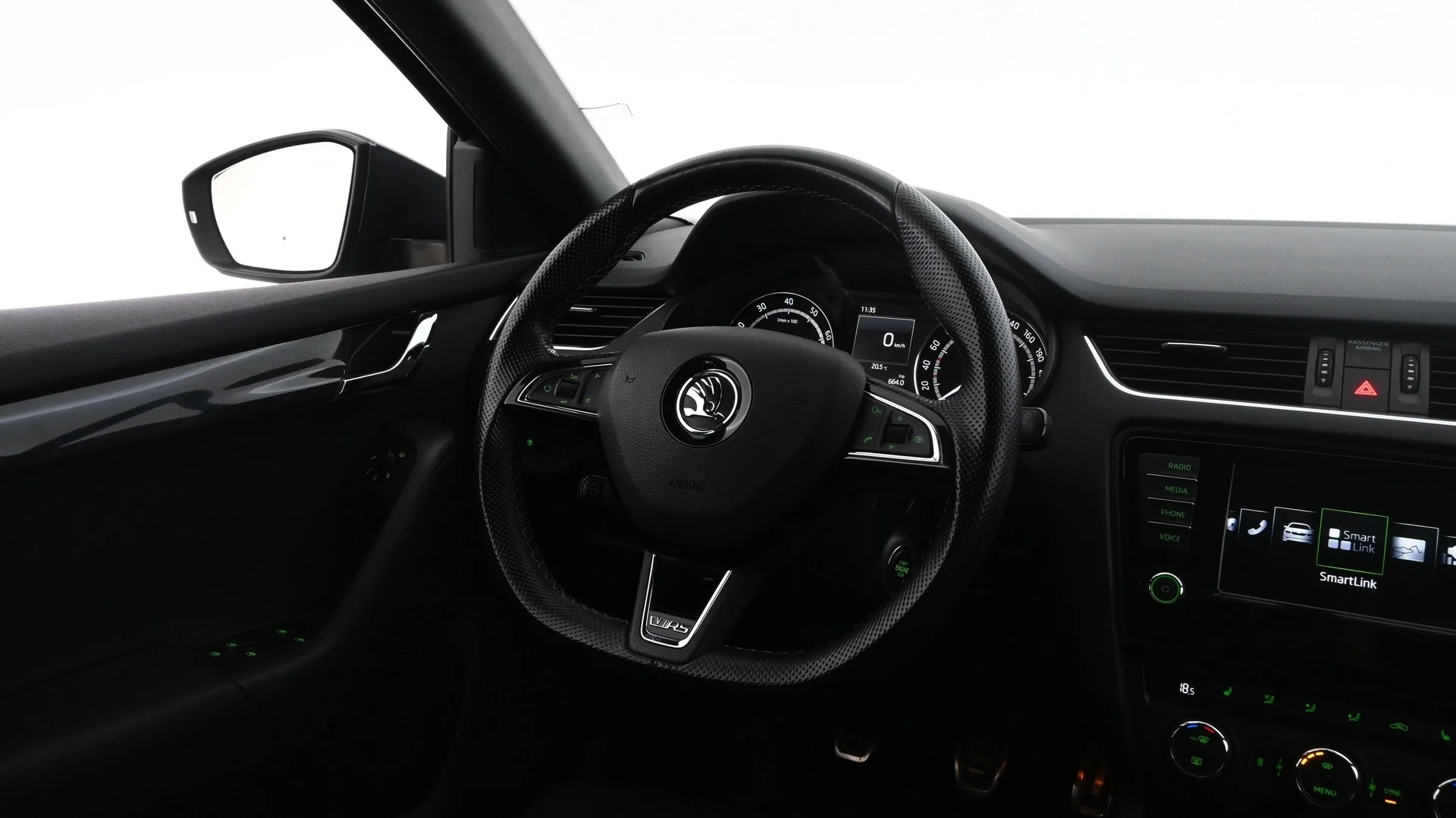 Car Image - 3BfciMCQhycyIwNeEGBNHw
