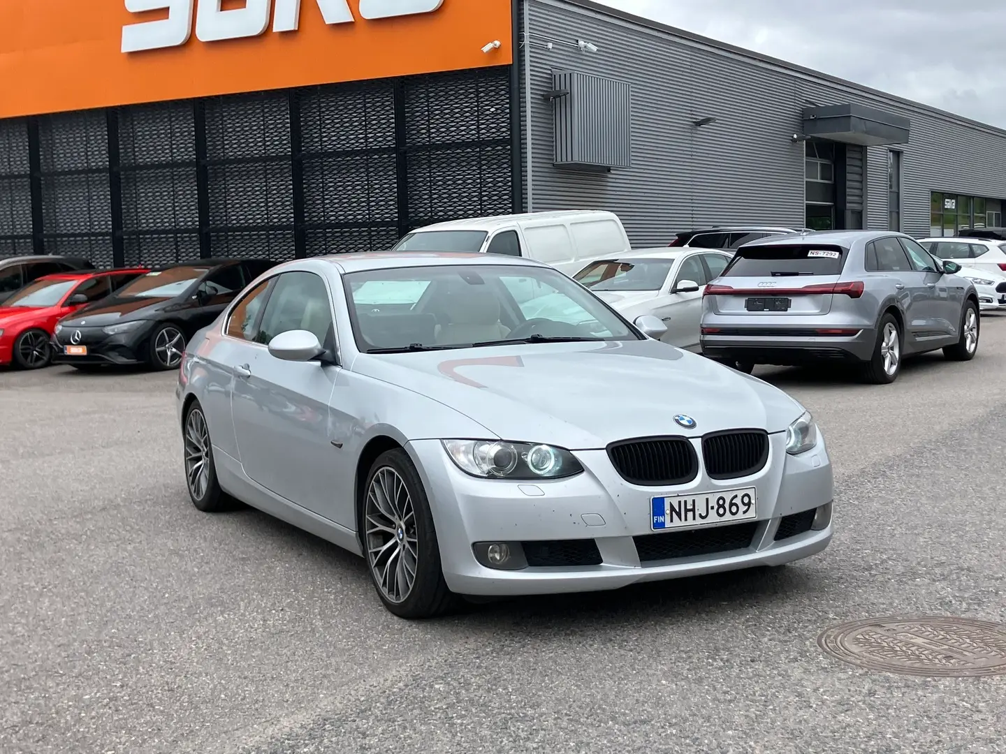 Car Image - 7lgHHdkwaRLEHs8kPTGFbO