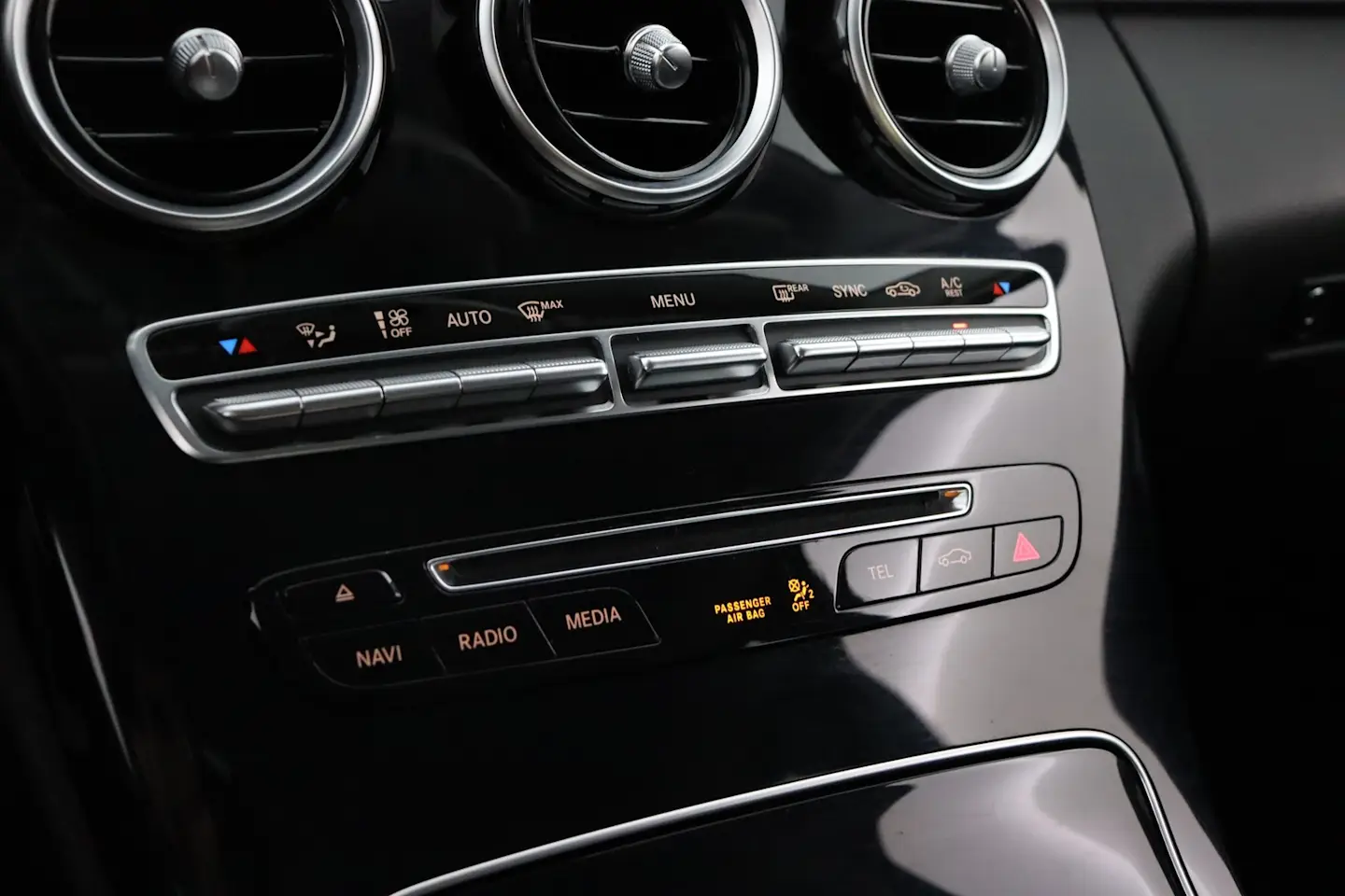Car Image - 4KqVovLujRbjfX7Gs6iTWQ