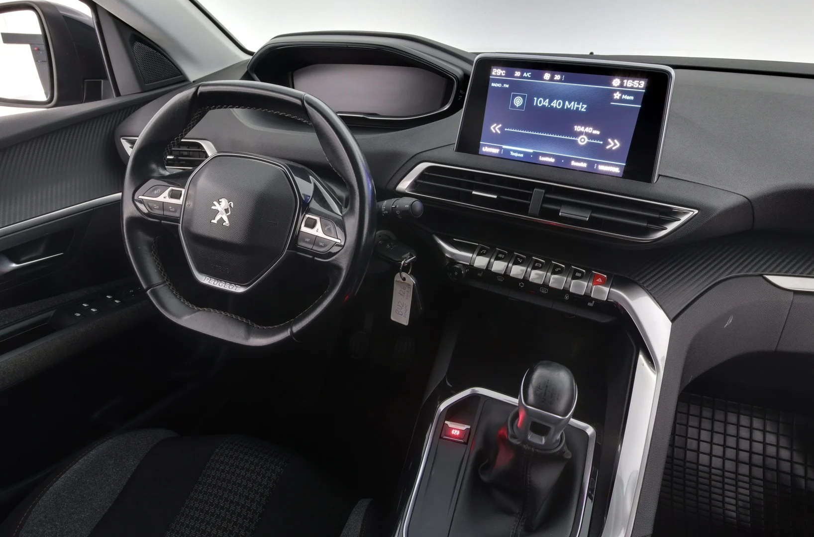 Car Image - uhUsrXrwnJyAHMLkf275H