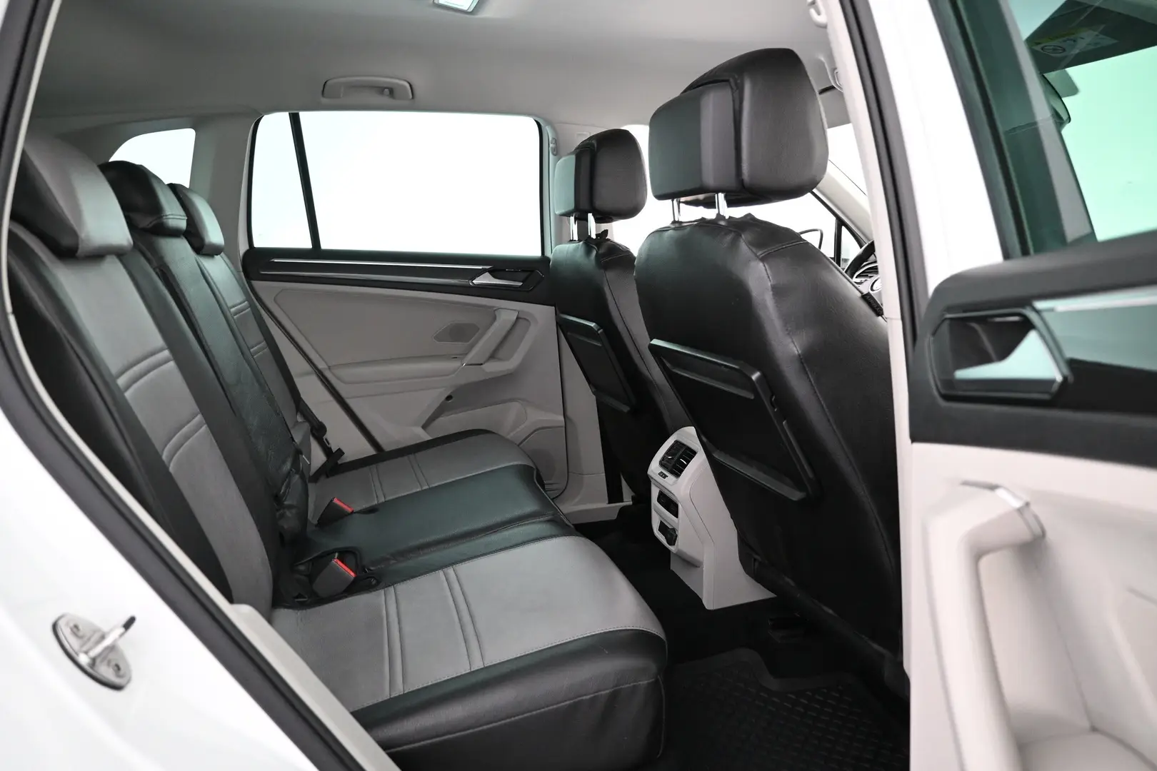 Car Image - 2kRJOjHf0GJd243sHb2nqP