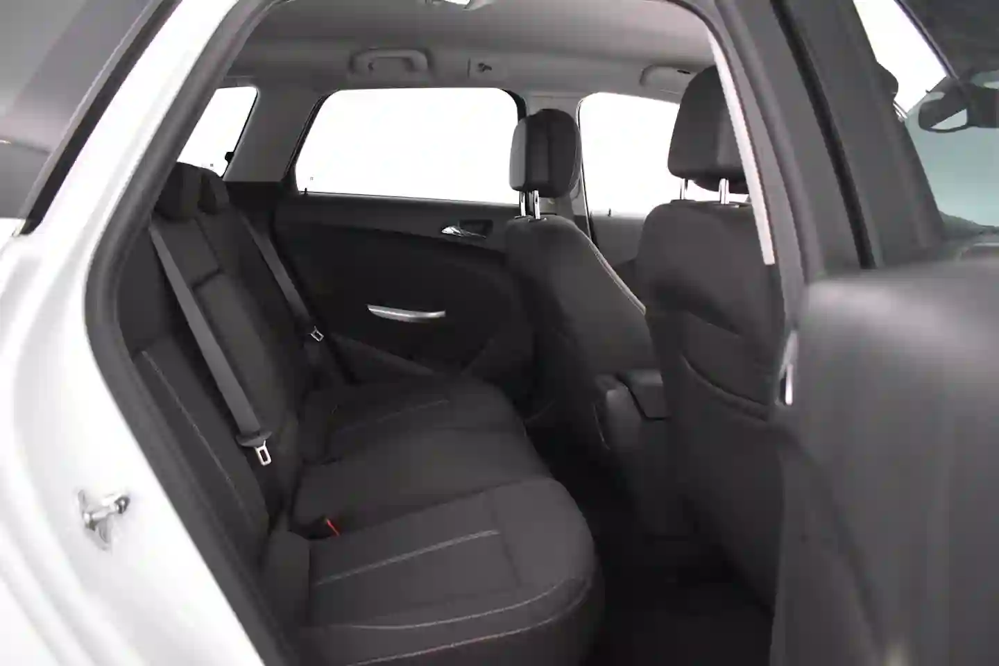 Car Image - 4yi3c1eNMZ28y8tkNreaqc