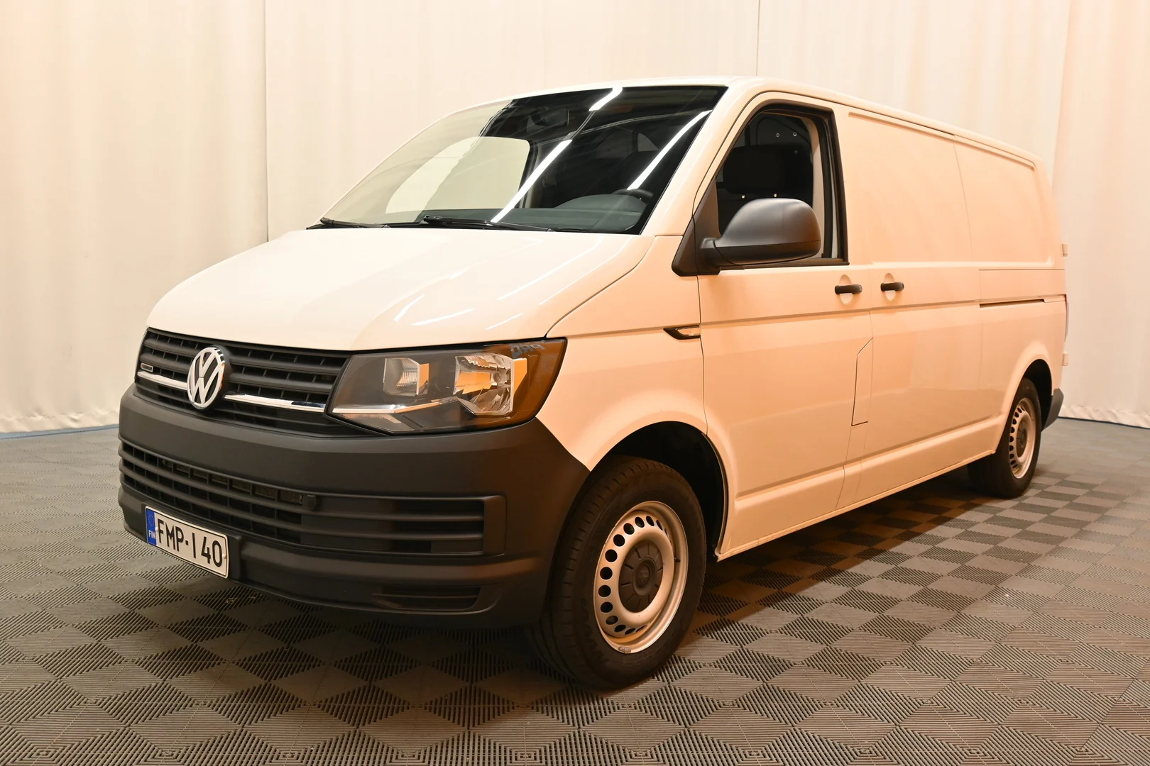 Car Image - 7ByvtZv5Xha4RnZ2oQHbAL
