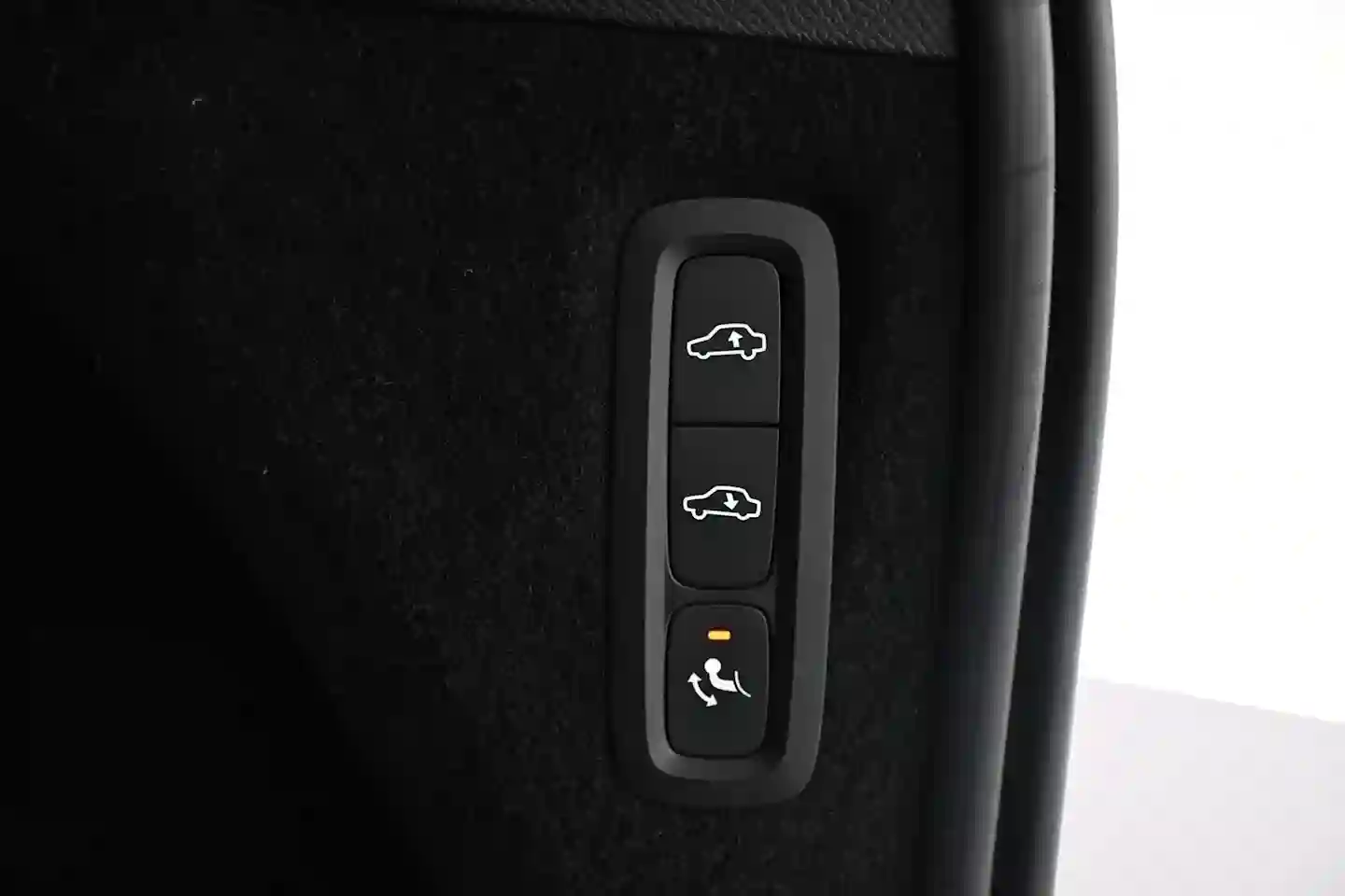 Car Image - 4ZqDTRsvlGS4CrOULpnCnd