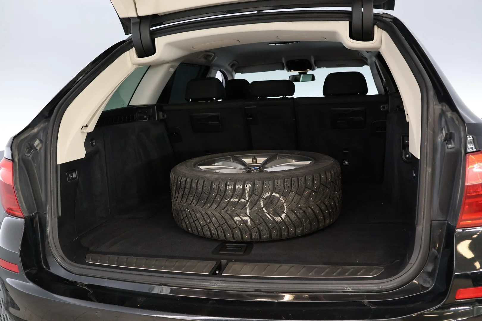 Car Image - 5Cq3ZcohNx6qcirSgVhoH8