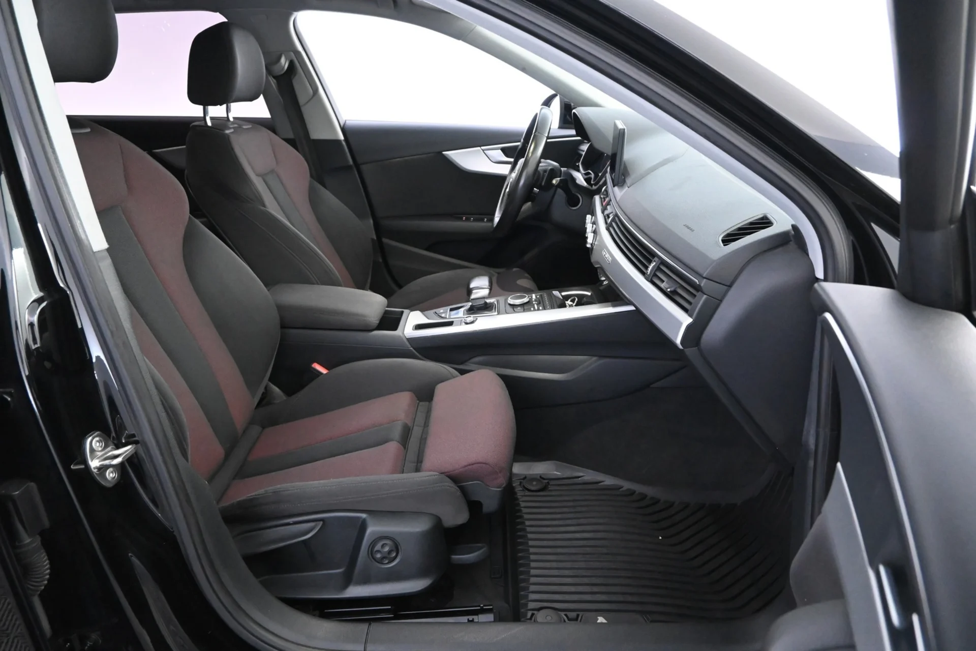 Car Image - 2A1Rk5YV7nTIVQNIiacGlt