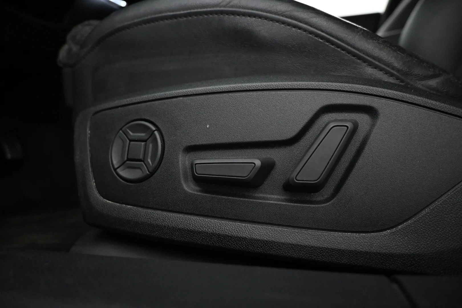 Car Image - 1py0Qttz7TFUY2S5NVBXs4