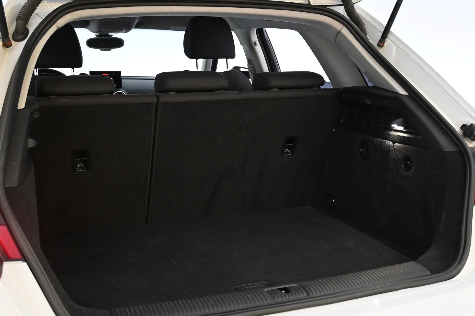 Car Image - 3vqlP0IzR5Zgzn5qOzUBla