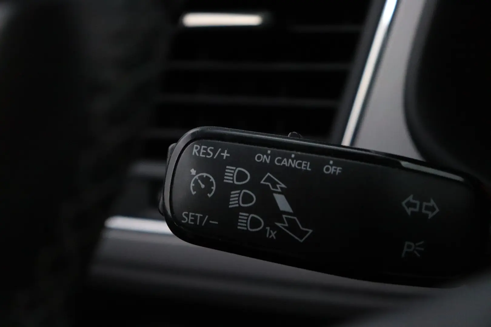 Car Image - 5cY82sDcFQuFPFrjIyVrIg