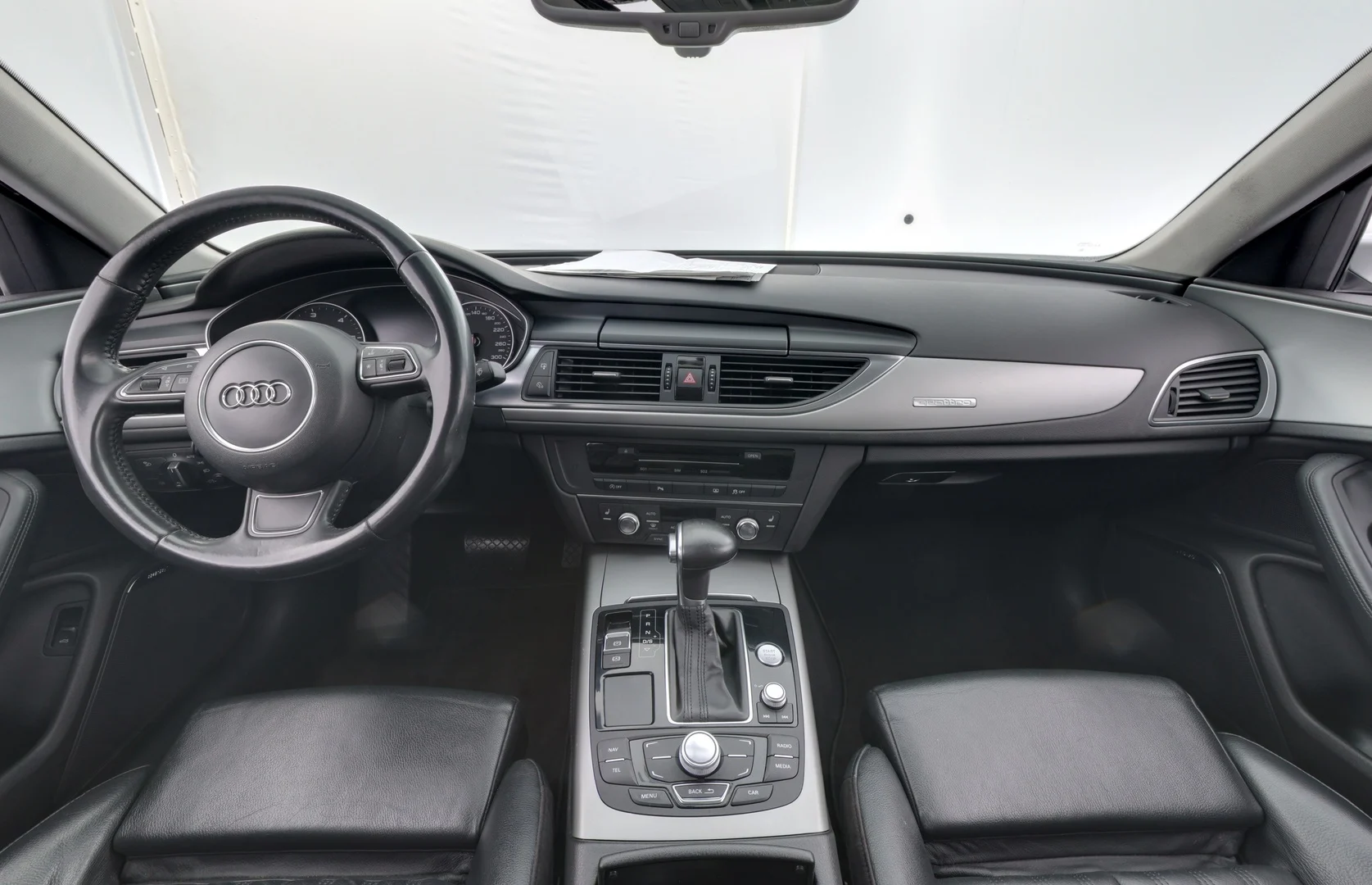 Car Image - 3Kcf3QGLk8PLLW0SEumANj