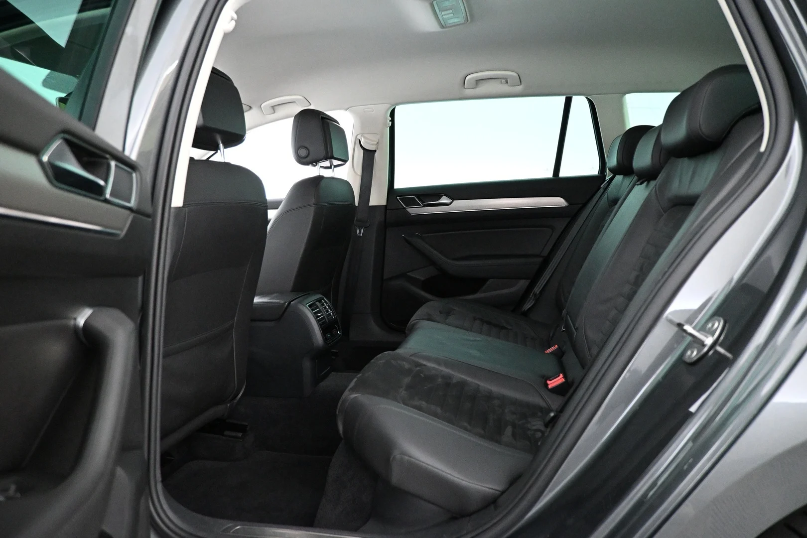 Car Image - 2YKdsQCKp1fusrx6NfcZPU