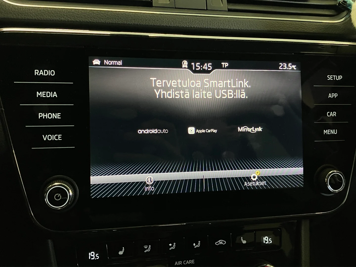 Car Image - 7ewUn65YRg5mT2sRSL8o1L