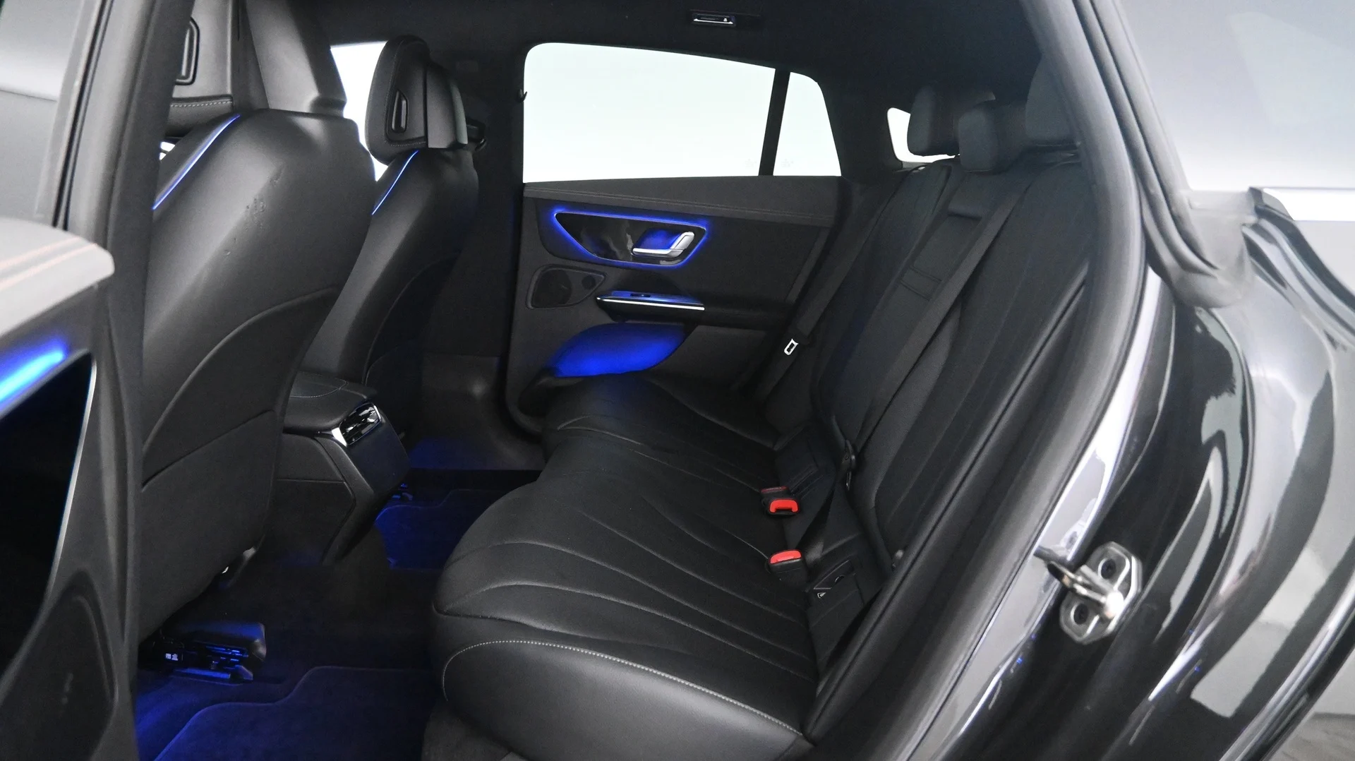 Car Image - 5dJ5UMLZGEVngiMSHB59Mq