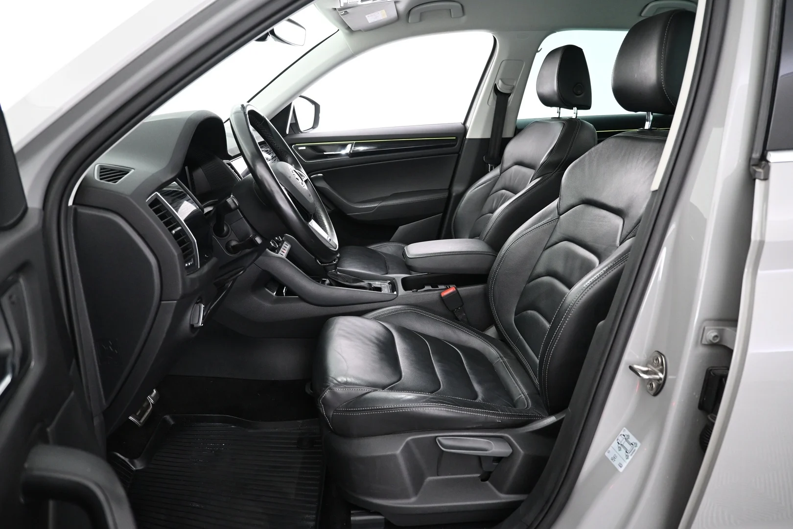 Car Image - 78qsuQZrU1wjsuHtzvtKcH