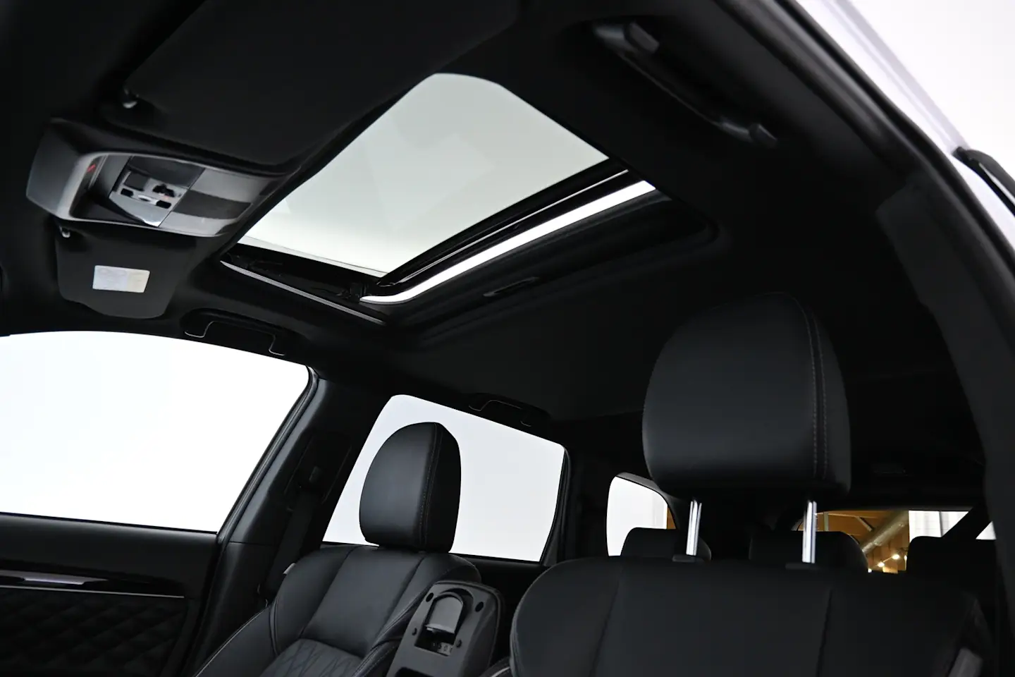 Car Image - 6zxfwu1PeY3rTQr2nNumWx
