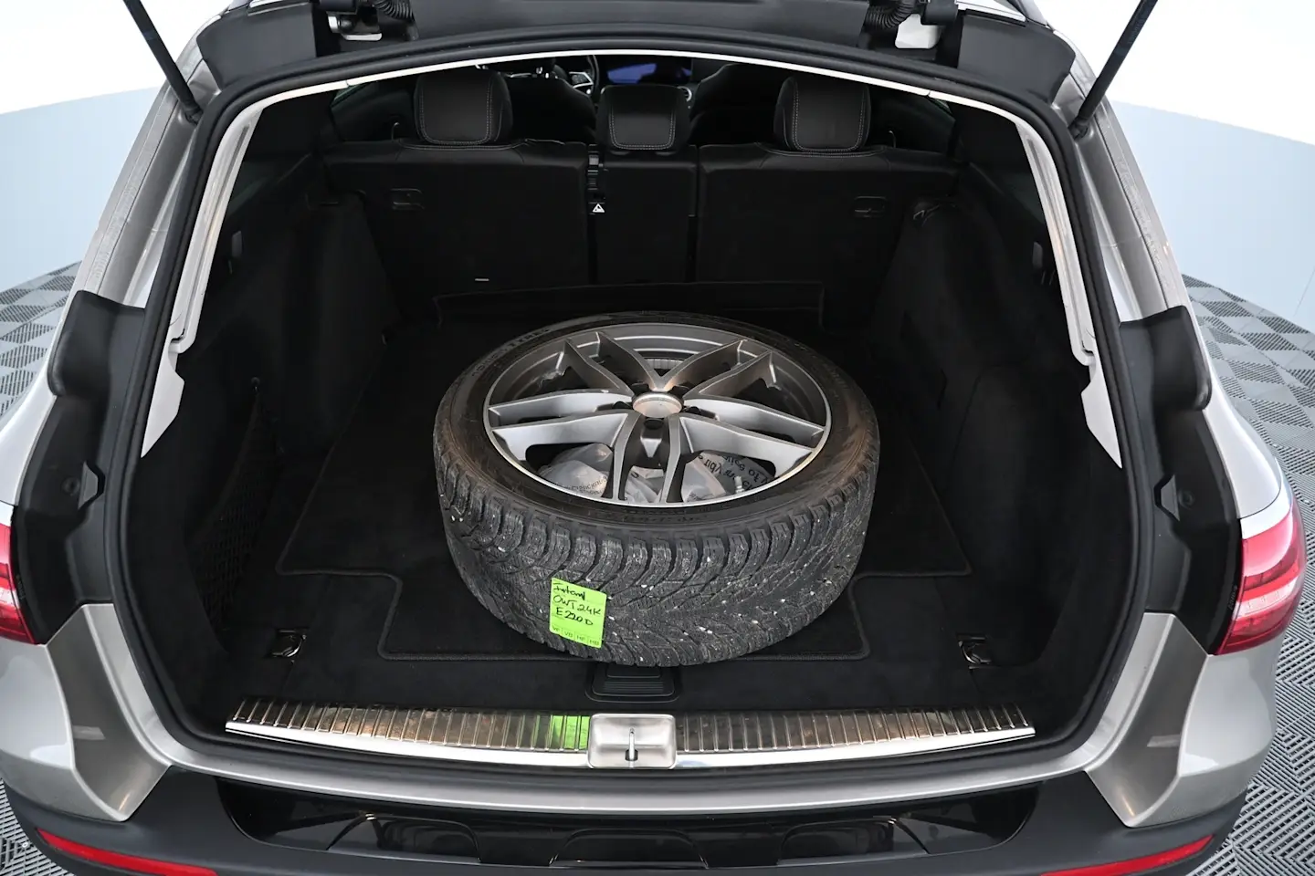 Car Image - 3PQm1YkJIRgl0e9BLc75BP