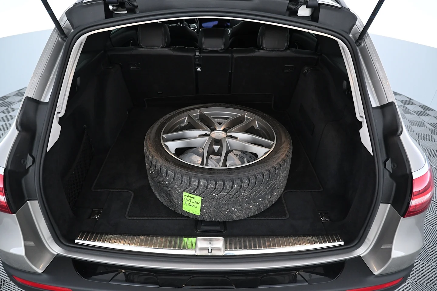Car Image - 3PQm1YkJIRgl0e9BLc75BP
