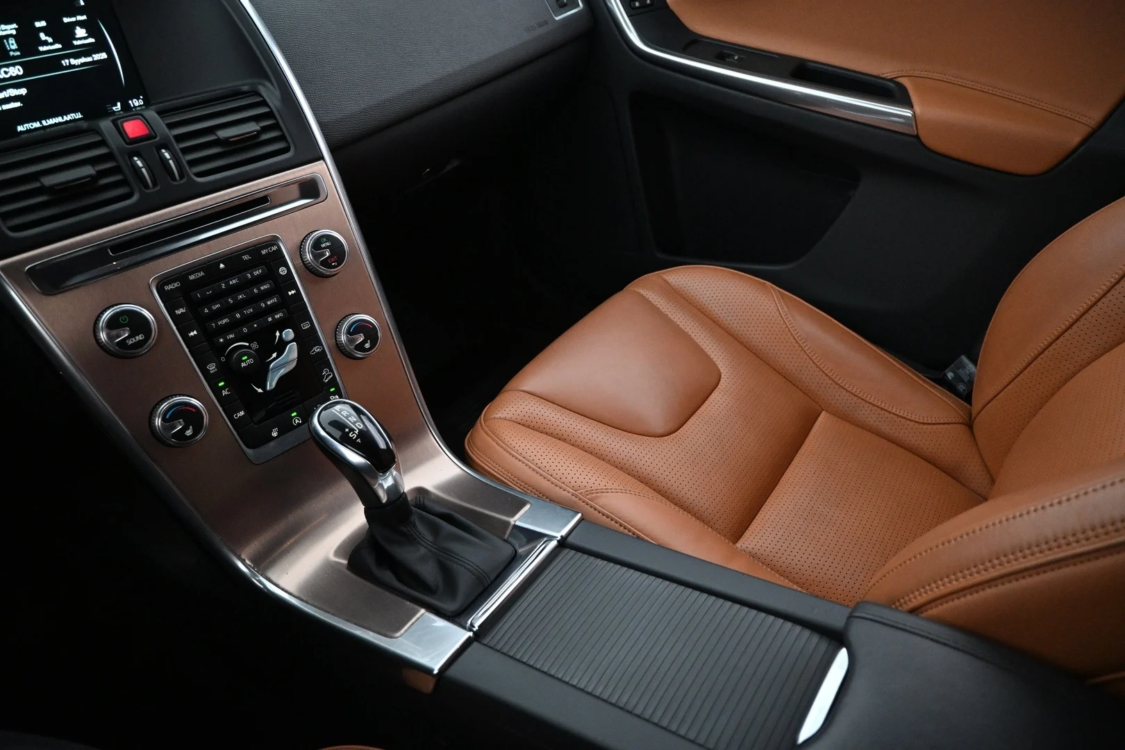 Car Image - 5ydqpzoO4erDdXh3Srlt4N
