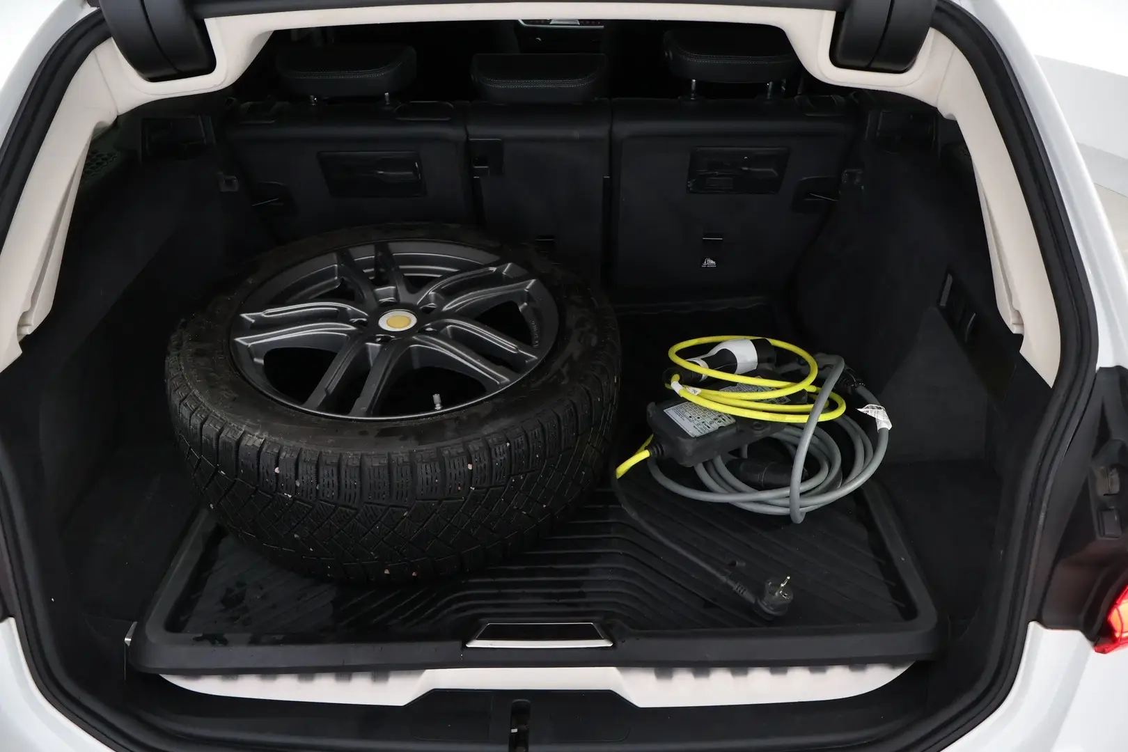 Car Image - 2mracnDhqGYrN3Ddo3xmo6