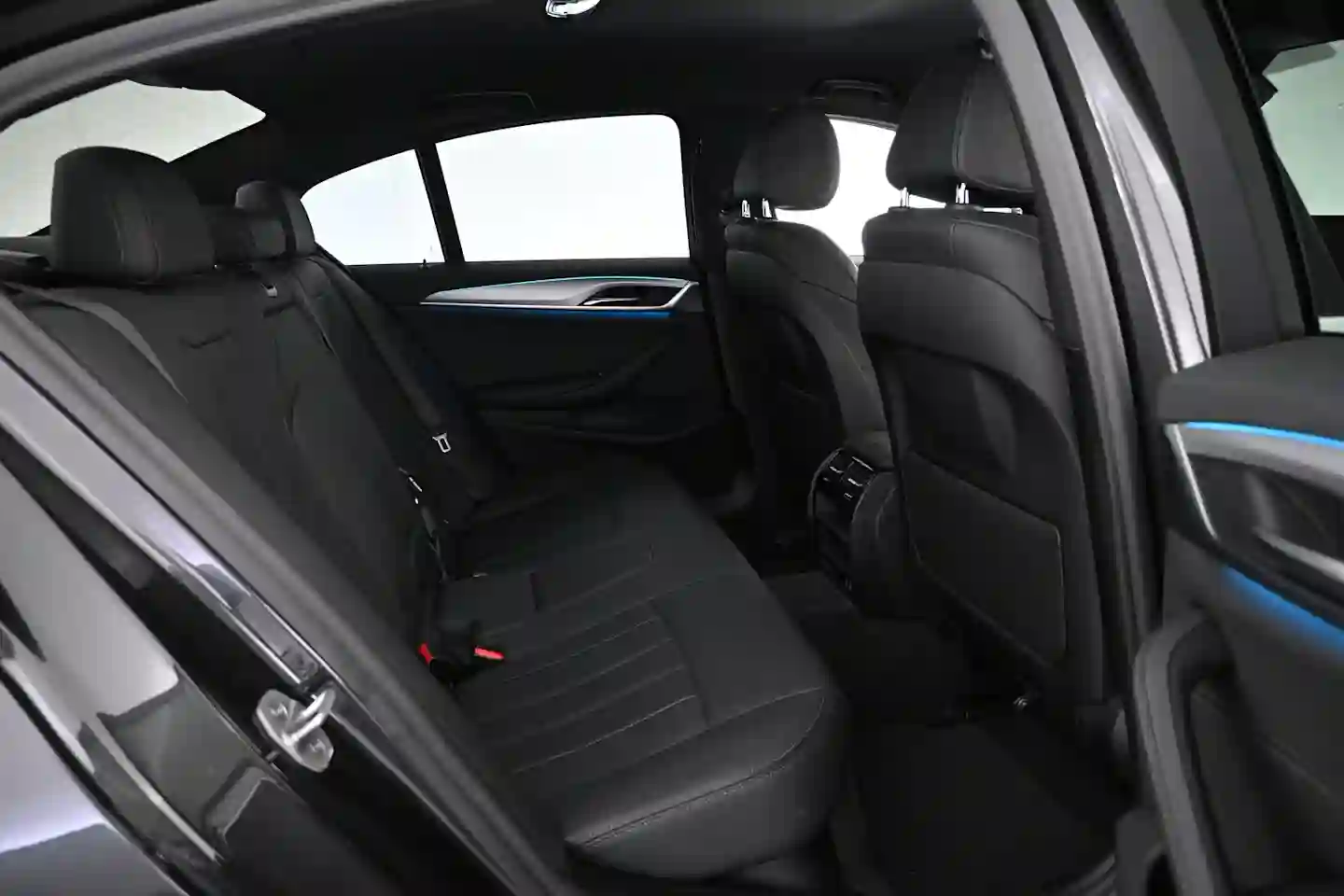Car Image - 4CFbsftWQ6f1ESiVdTc7f